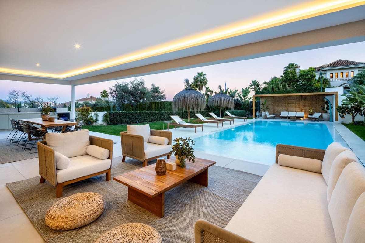 5 sypialnia Willa na sprzedaż w Marbella z basenem garażem - 3 995 000 € (Ref: 9068668)