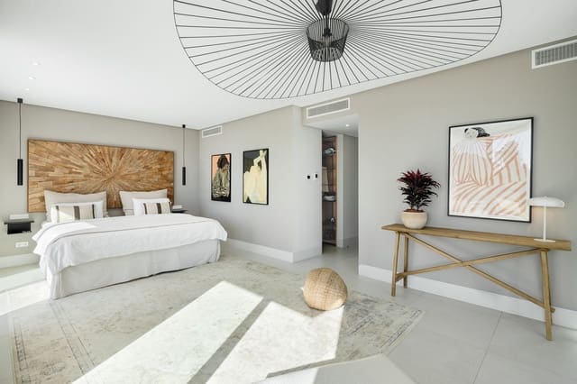 5 bedroom Villa for sale in Los Naranjos, Marbella with pool garage - € 3,995,000 (Ref: 9068668)
