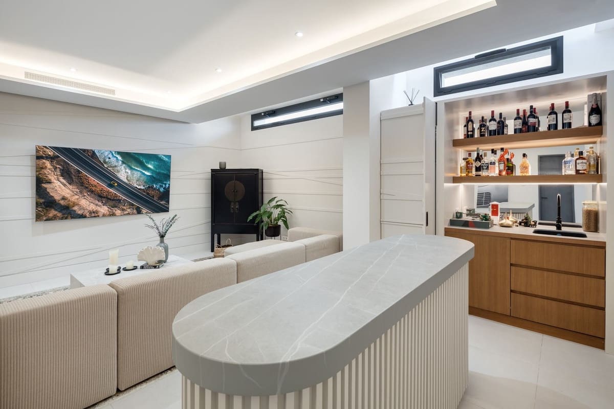 5 sypialnia Willa na sprzedaż w Marbella z basenem garażem - 3 995 000 € (Ref: 9068668)