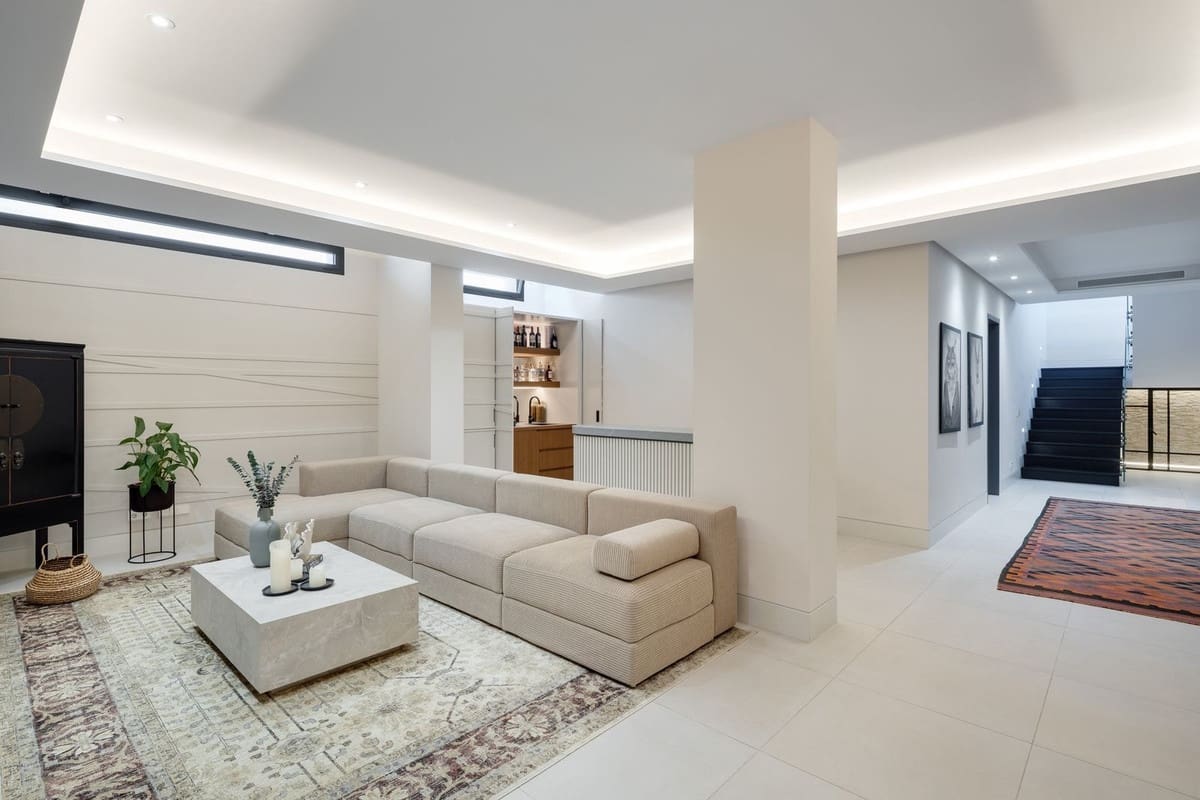5 sypialnia Willa na sprzedaż w Marbella z basenem garażem - 3 995 000 € (Ref: 9068668)