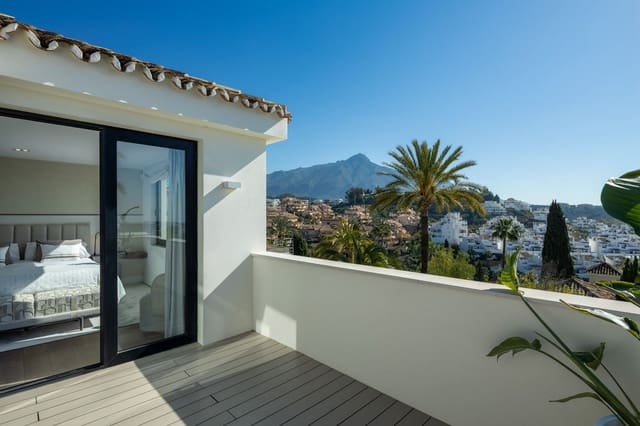 5 soverom Villa til salgs i Los Naranjos, Marbella med svømmebasseng garasje - € 3 895 000 (Ref: 9077814)