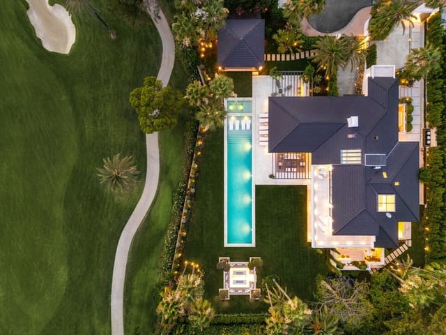 7 sypialnia Willa na sprzedaż w Las Brisas, Marbella z basenem garażem - 19 500 000 € (Ref: 9098924)