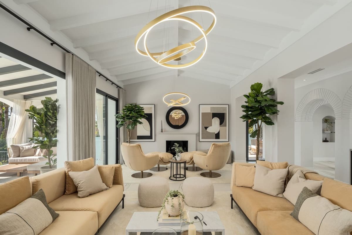 5 soverom Villa til salgs i Golden Mile med svømmebasseng garasje - € 6 980 000 (Ref: 9098925)