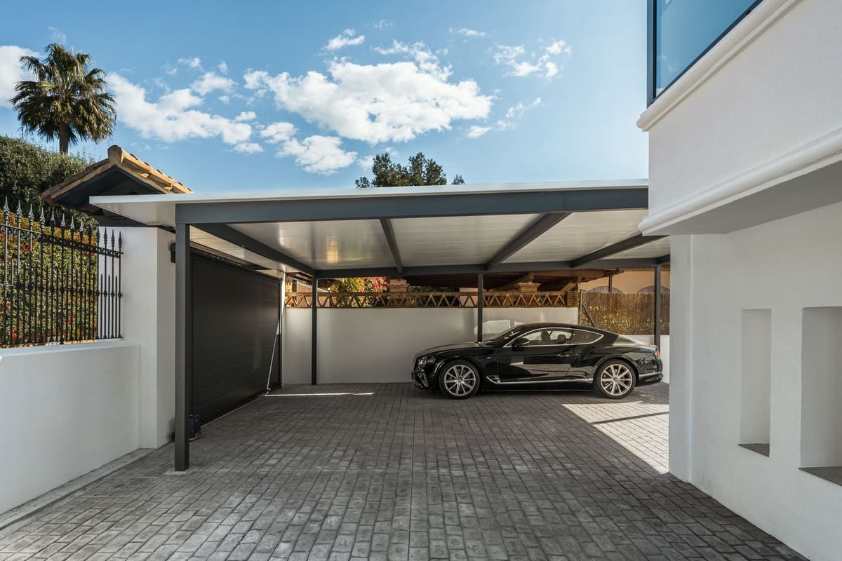 5 soverom Villa til salgs i Golden Mile med svømmebasseng garasje - € 6 980 000 (Ref: 9098925)