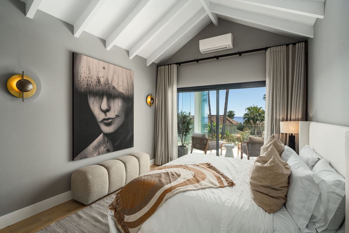 5 soverom Villa til salgs i Golden Mile med svømmebasseng garasje - € 6 980 000 (Ref: 9098925)