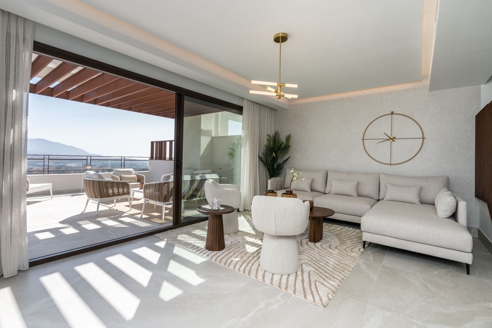 3 soveværelse Byhus til salg i Mijas Costa med swimmingpool garage - € 631.000 (Ref: 9141446)