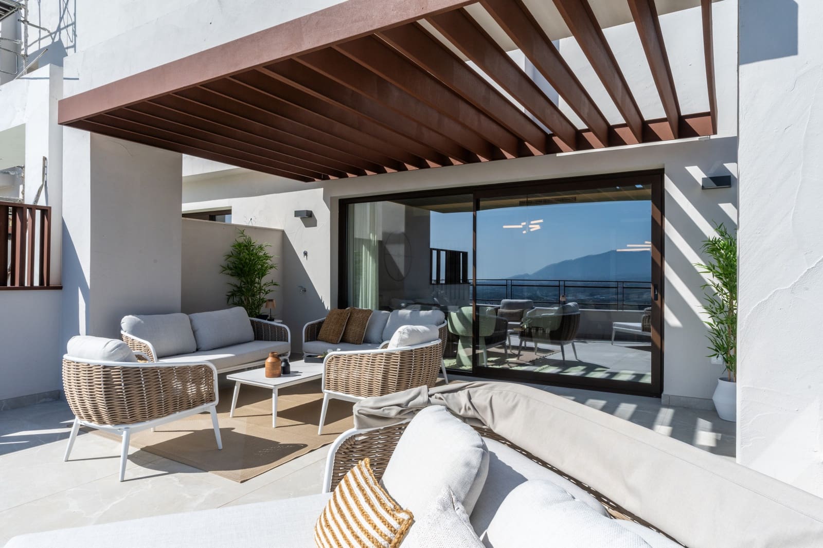 3 soveværelse Byhus til salg i Mijas Costa med swimmingpool garage - € 631.000 (Ref: 9141446)