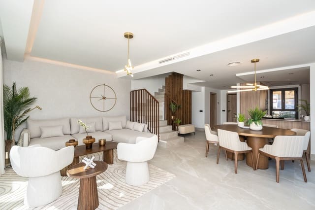 3 soverom Hus til salgs i Mijas Costa, Mijas med svømmebasseng garasje - € 631 000 (Ref: 9141446)