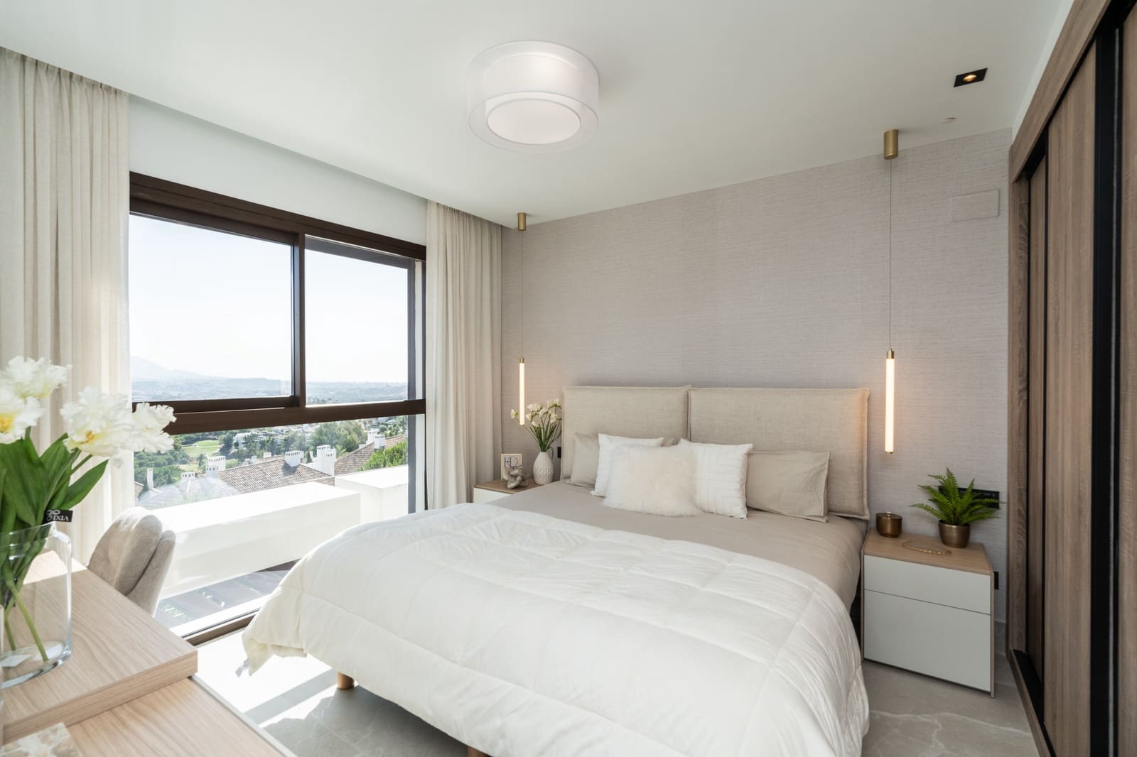 3 soverom Hus til salgs i Mijas Costa med svømmebasseng garasje - € 631 000 (Ref: 9141446)