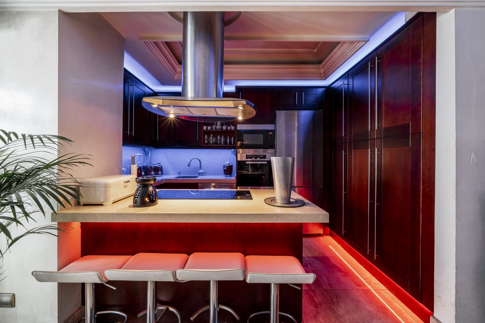 3 soveværelse Lejlighed til salg i Puerto Banus - € 3.195.000 (Ref: 9142675)