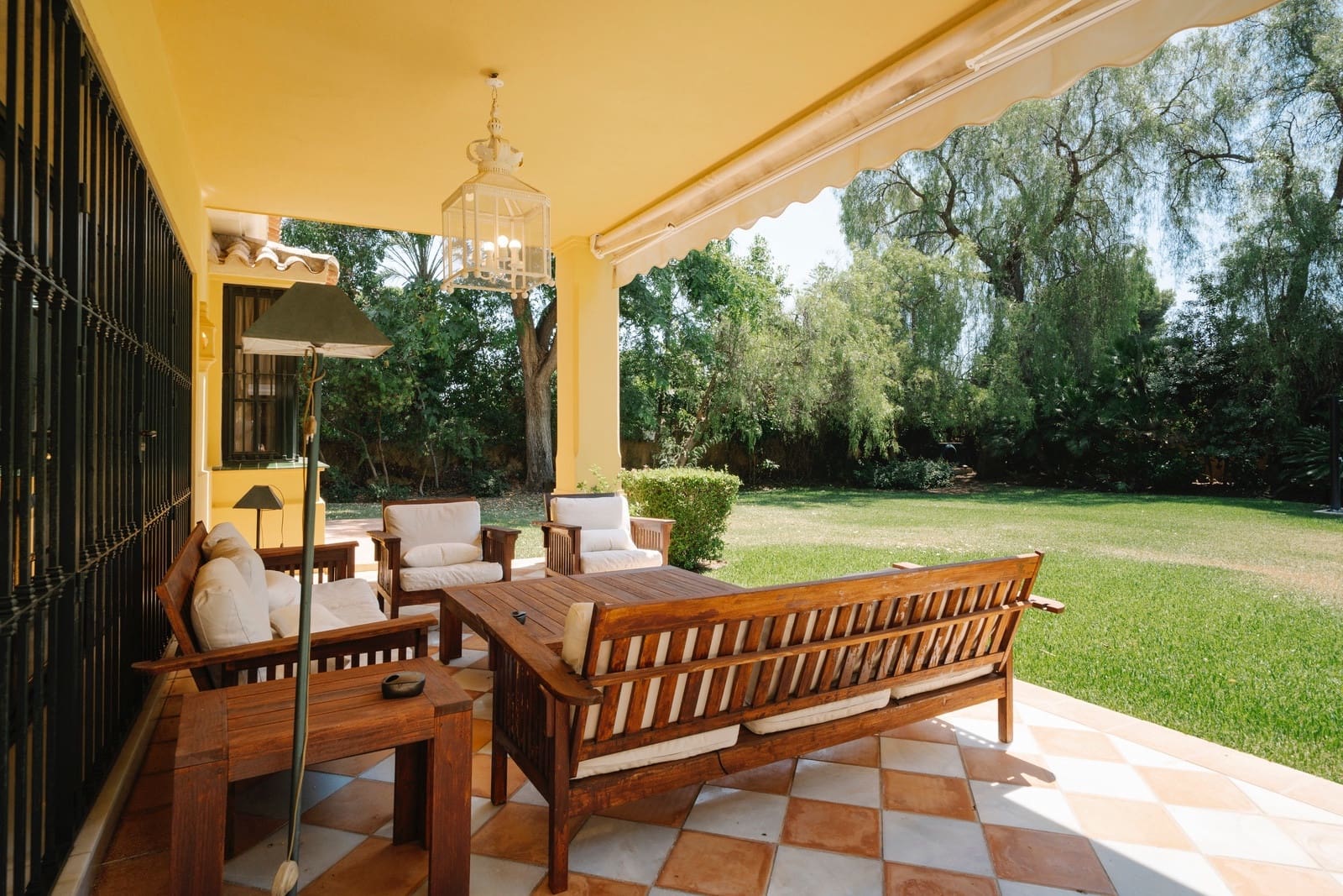 5 soveværelse Villa til leje i Guadalmina med swimmingpool garage - € 12.000 (Ref: 9183340)