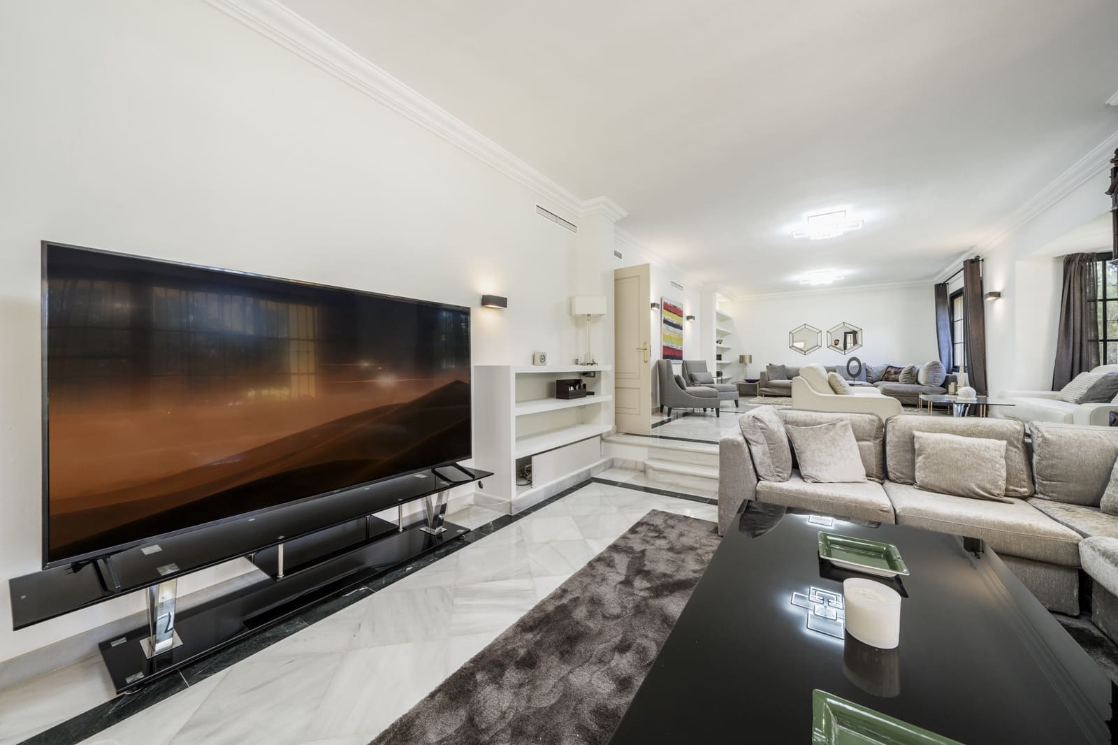 5 soveværelse Villa til leje i Guadalmina med swimmingpool garage - € 12.000 (Ref: 9183340)