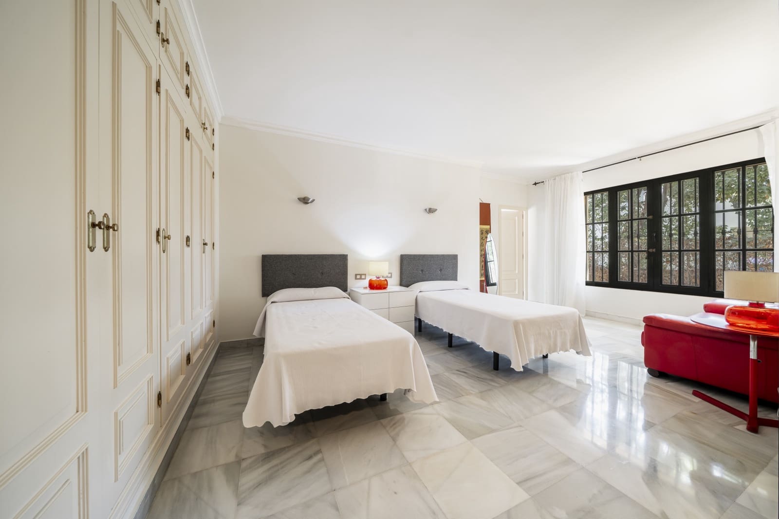 5 soveværelse Villa til leje i Guadalmina med swimmingpool garage - € 12.000 (Ref: 9183340)