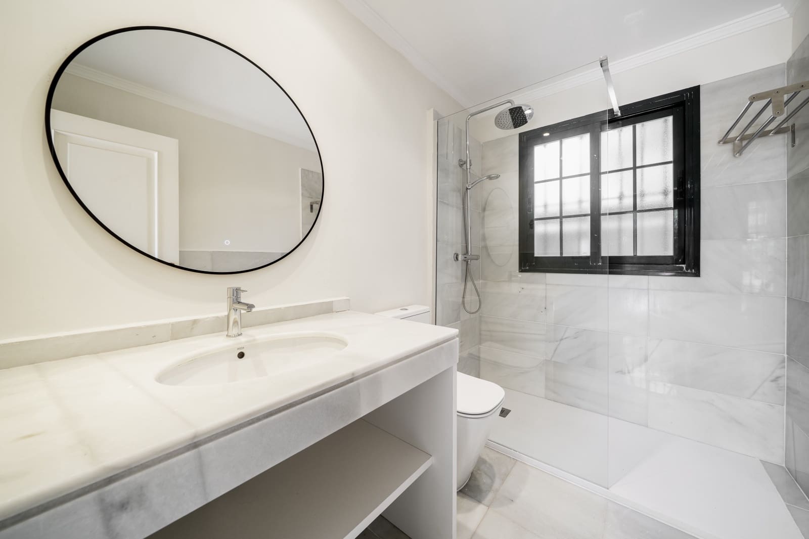 5 soveværelse Villa til leje i Guadalmina med swimmingpool garage - € 12.000 (Ref: 9183340)