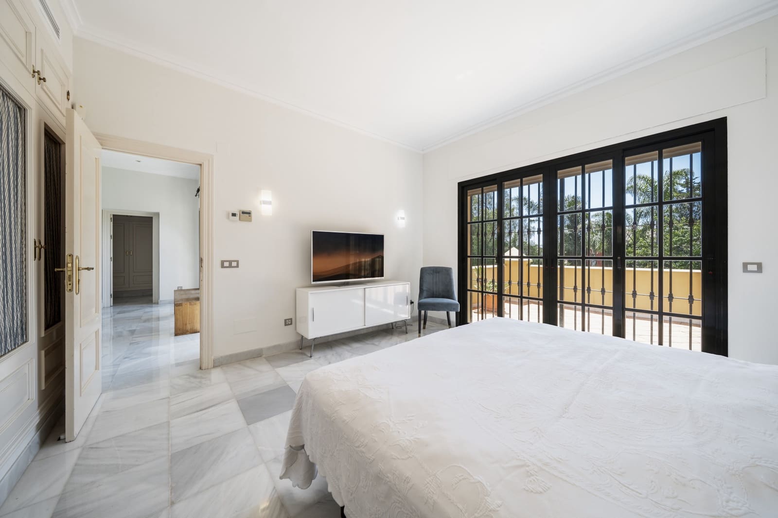 5 soveværelse Villa til leje i Guadalmina med swimmingpool garage - € 12.000 (Ref: 9183340)