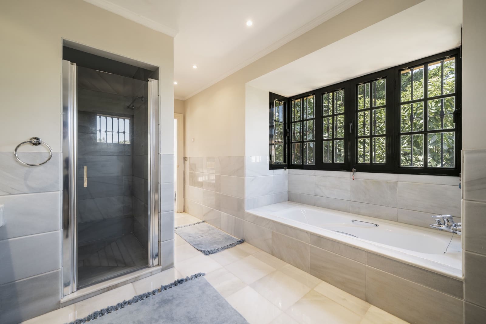 5 soveværelse Villa til leje i Guadalmina med swimmingpool garage - € 12.000 (Ref: 9183340)