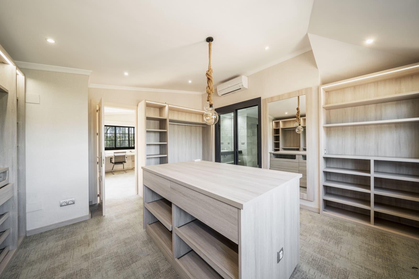 5 soveværelse Villa til leje i Guadalmina med swimmingpool garage - € 12.000 (Ref: 9183340)