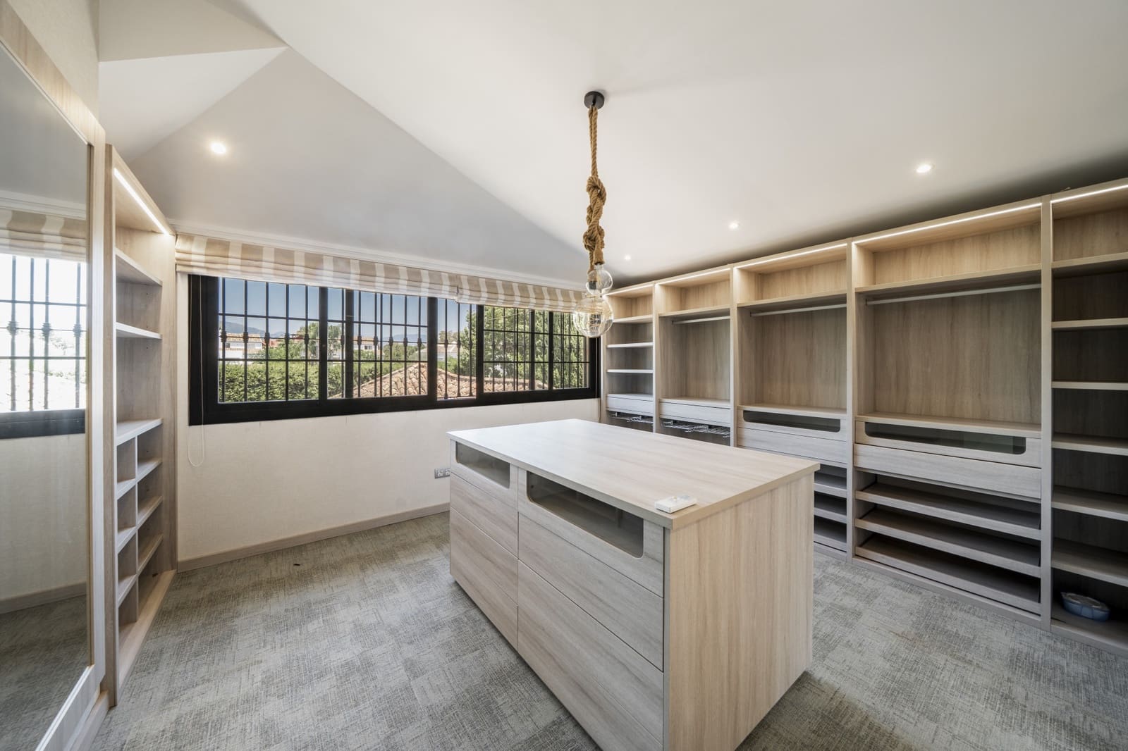 5 soveværelse Villa til leje i Guadalmina med swimmingpool garage - € 12.000 (Ref: 9183340)