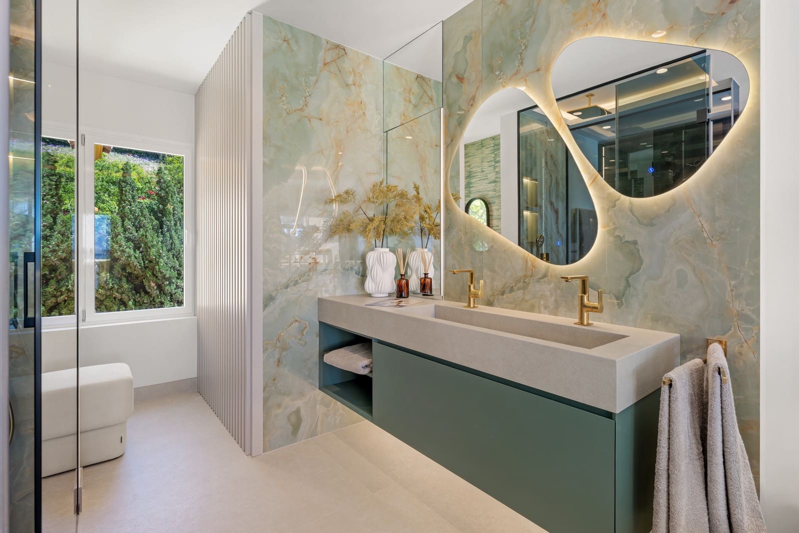 3 bedroom Apartment for sale in Marbella with pool garage - € 2,995,000 (Ref: 9183341)
