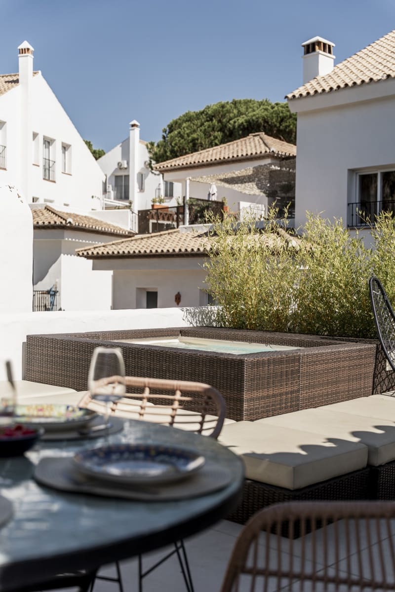 3 Zimmer Apartment zu verkaufen in Nueva Andalucia mit Pool Garage - 765.000 € (Ref: 9192103)