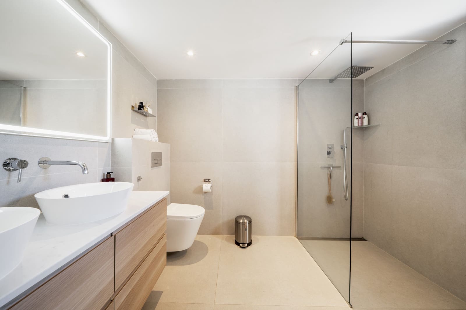 3 Zimmer Apartment zu verkaufen in Nueva Andalucia mit Pool Garage - 765.000 € (Ref: 9192103)