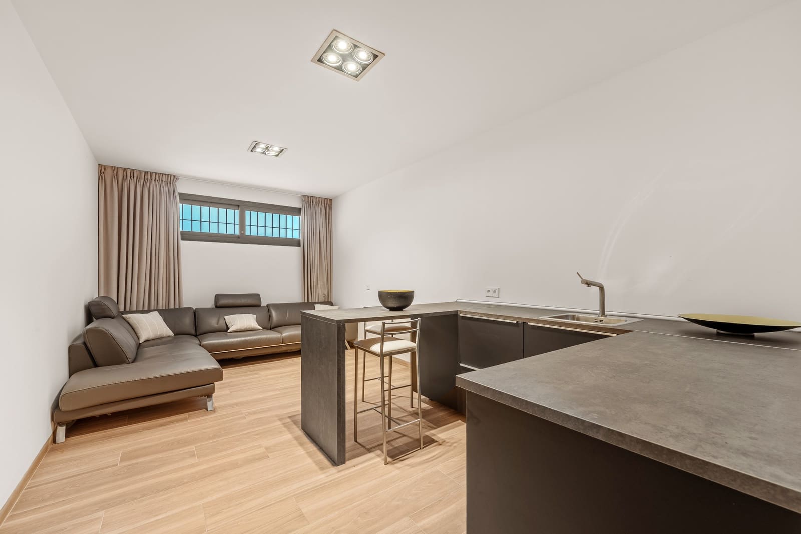 Chalet de 7 habitaciones en Nueva Andalucia en venta con piscina garaje - 7.950.000 € (Ref: 9192104)