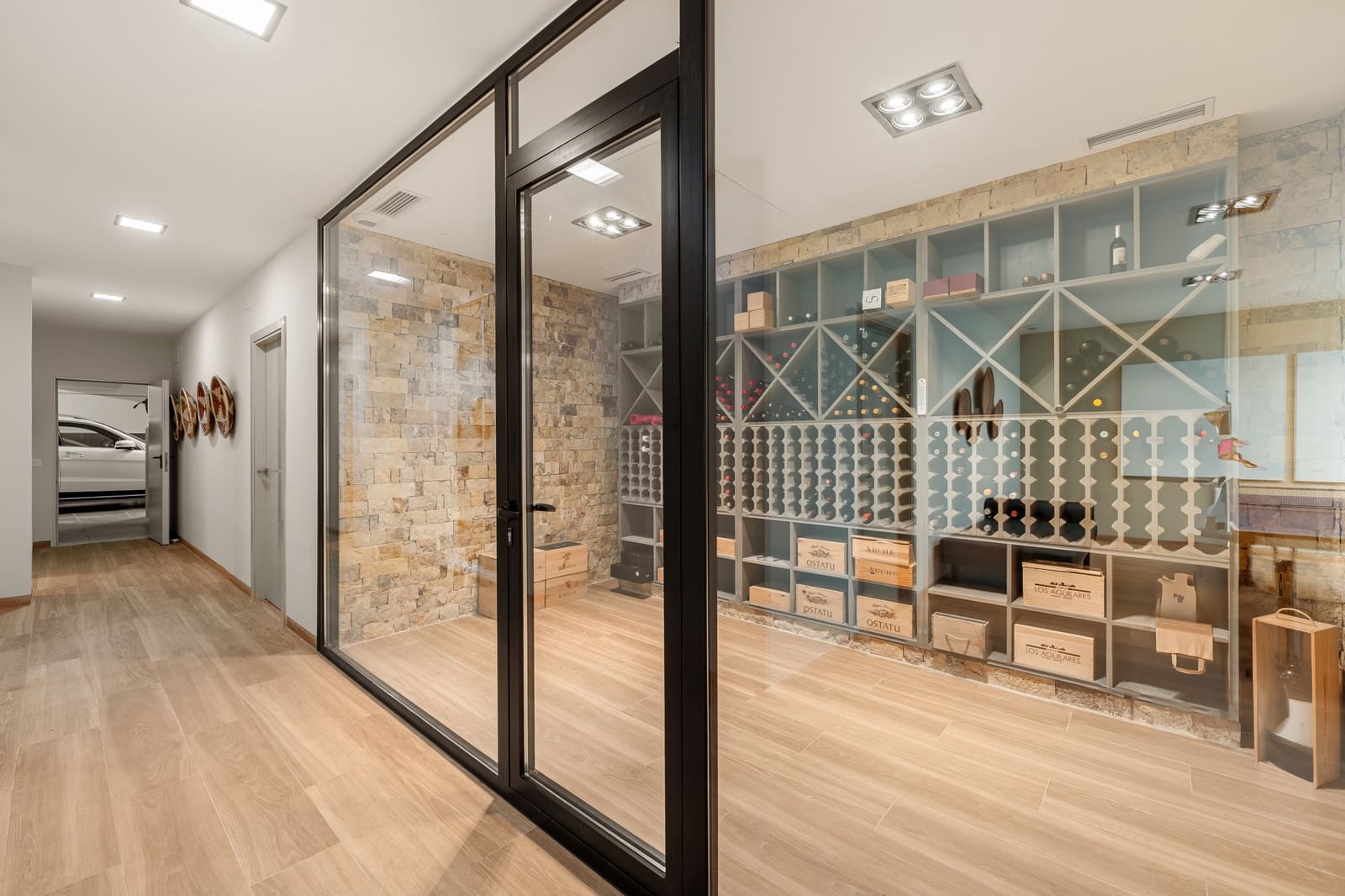 Chalet de 7 habitaciones en Nueva Andalucia en venta con piscina garaje - 7.950.000 € (Ref: 9192104)