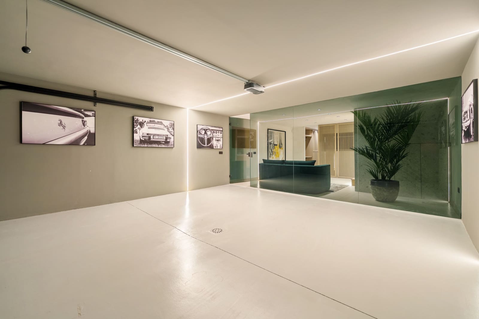 4 soveværelse Byhus til salg i Golden Mile med swimmingpool garage - € 2.395.000 (Ref: 9208153)