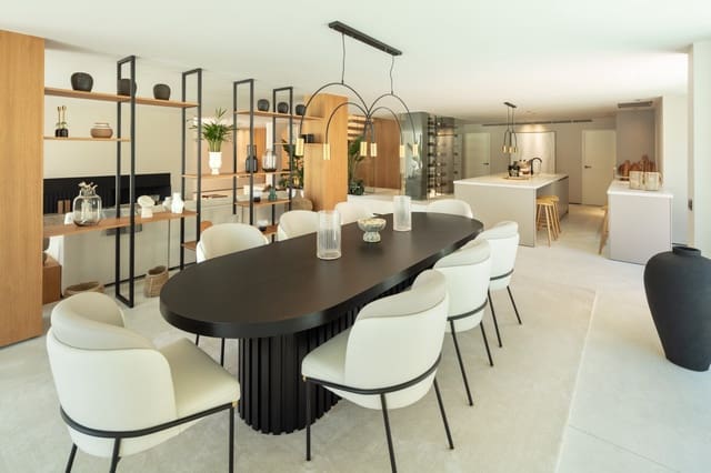 4 sypialnia Willa na sprzedaż w Las Brisas, Marbella z basenem garażem - 3 550 000 € (Ref: 9208154)