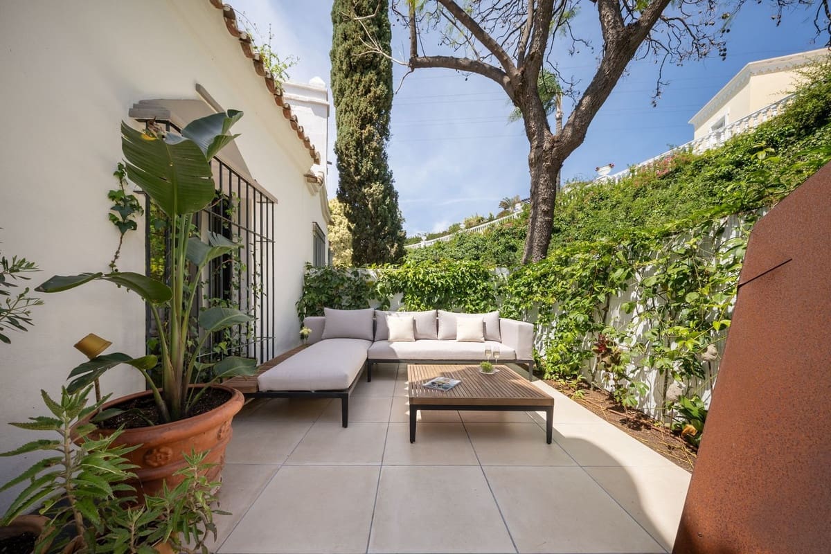 4 soveværelse Byhus til salg i Marbella med swimmingpool garage - € 1.695.000 (Ref: 9251920)