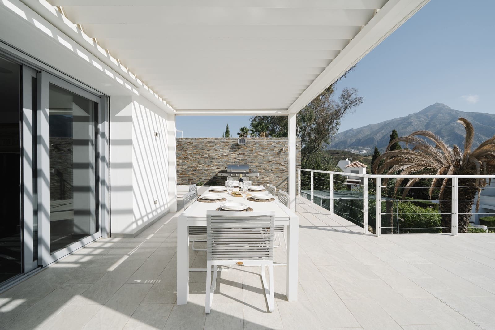 5 chambre Villa/Maison à vendre à Nueva Andalucia avec piscine garage - 3 350 000 € (Ref: 9256822)