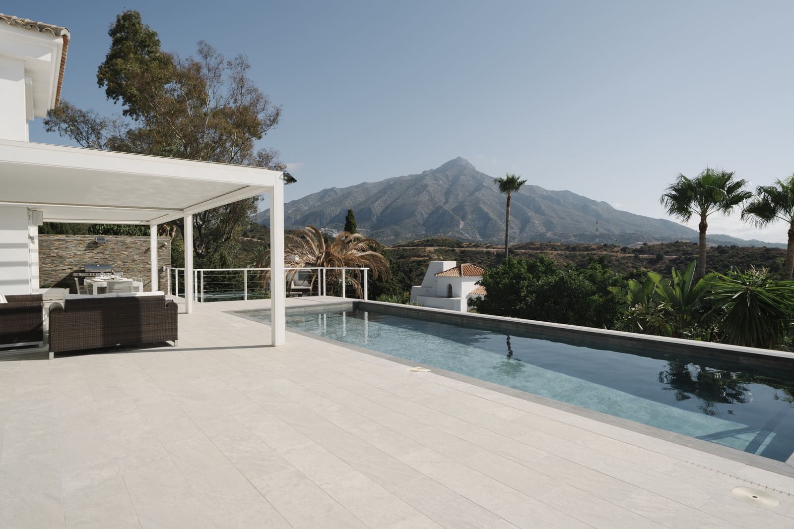5 camera da letto Villa in vendita in Nueva Andalucia con piscina garage - 3.350.000 € (Rif: 9256822)