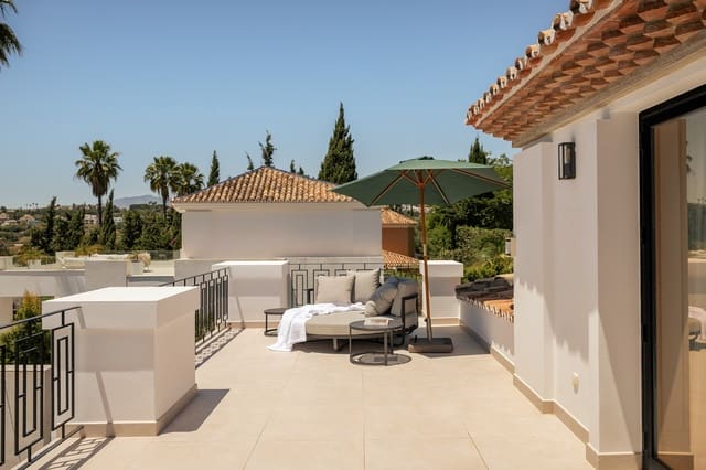 5 sypialnia Willa na sprzedaż w Los Naranjos, Marbella z basenem garażem - 4 950 000 € (Ref: 9256830)