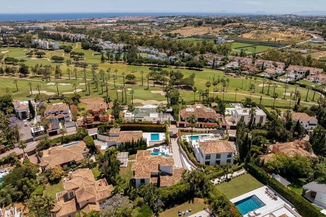 5 sypialnia Willa na sprzedaż w Los Naranjos, Marbella z basenem garażem - 4 950 000 € (Ref: 9256830)