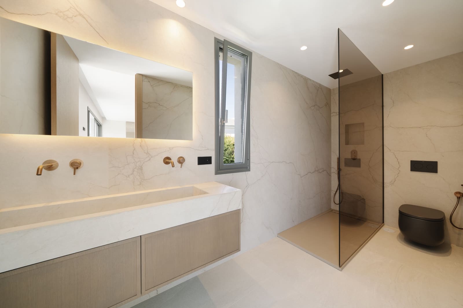 4 sypialnia Willa na sprzedaż w Estepona z basenem garażem - 1 695 000 € (Ref: 9264122)