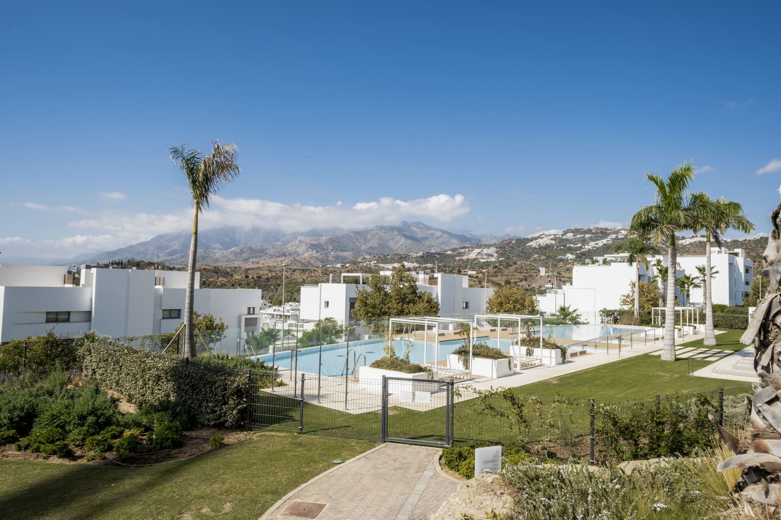 4 chambre Appartement à vendre à Marbella avec piscine garage - 1 550 000 € (Ref: 9310570)
