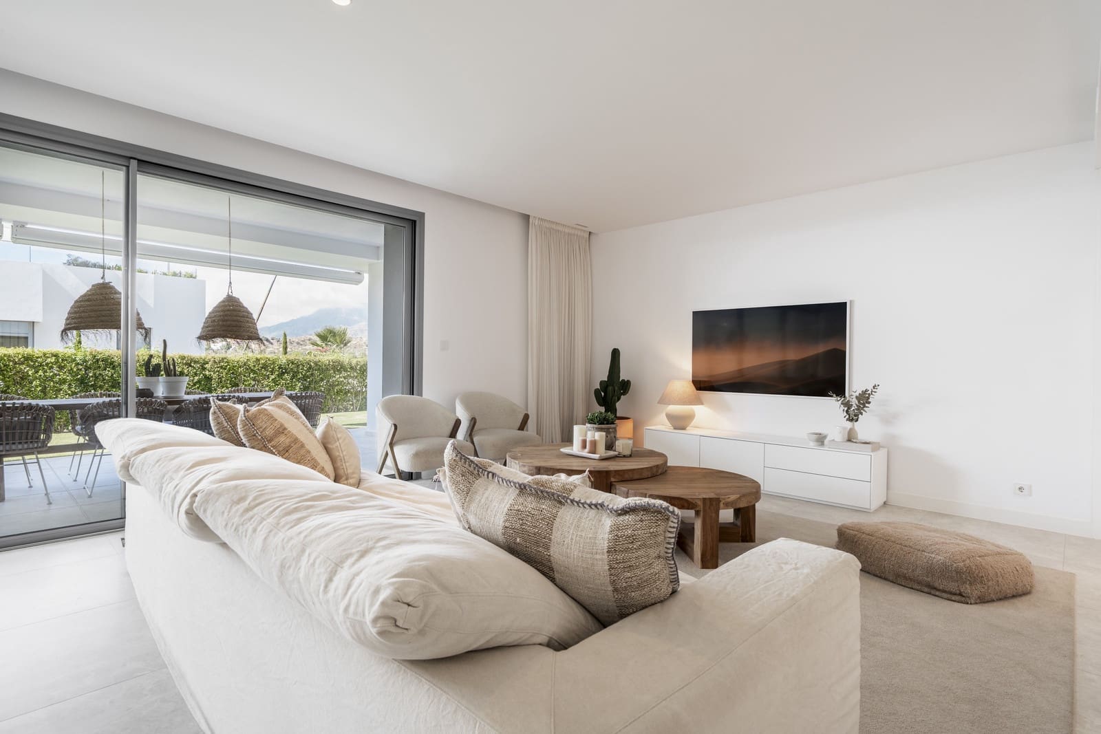 4 bedroom Apartment for sale in Marbella with pool garage - € 1,495,000 (Ref: 9310570)