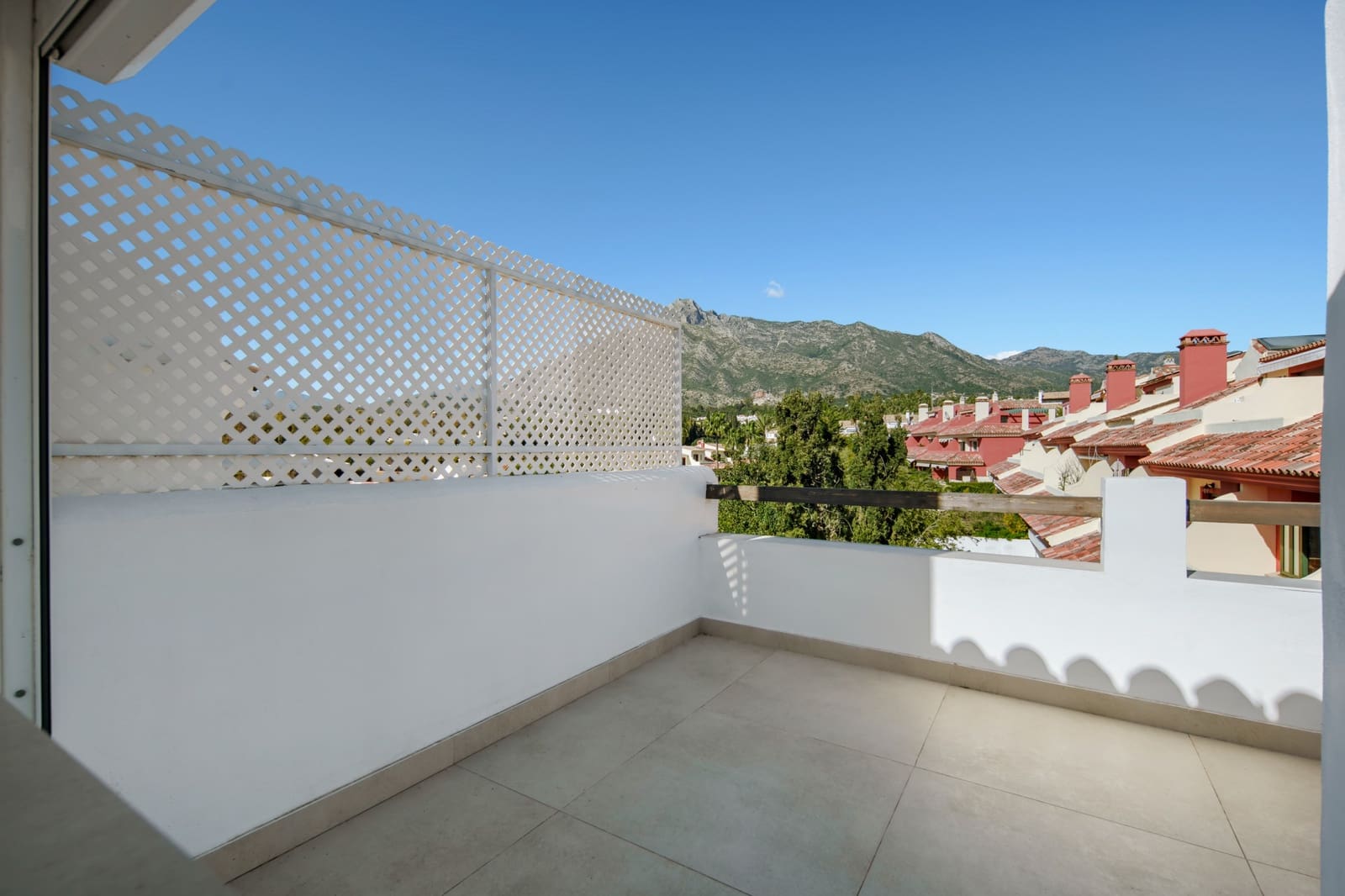 Casa de 3 habitaciones en Marbella en venta con piscina garaje - 1.495.000 € (Ref: 9326093)
