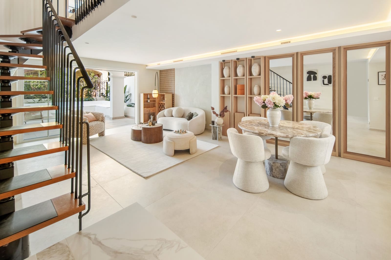 3 soveværelse Byhus til salg i Marbella med swimmingpool garage - € 1.495.000 (Ref: 9326093)