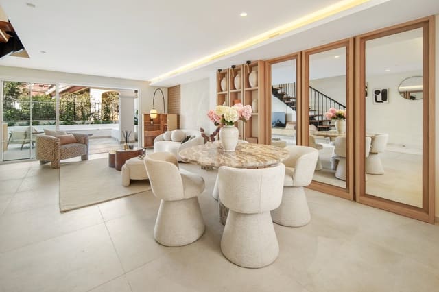 3 sypialnia Dom na sprzedaż w Nagüeles Alto, Marbella z basenem garażem - 1 495 000 € (Ref: 9326093)