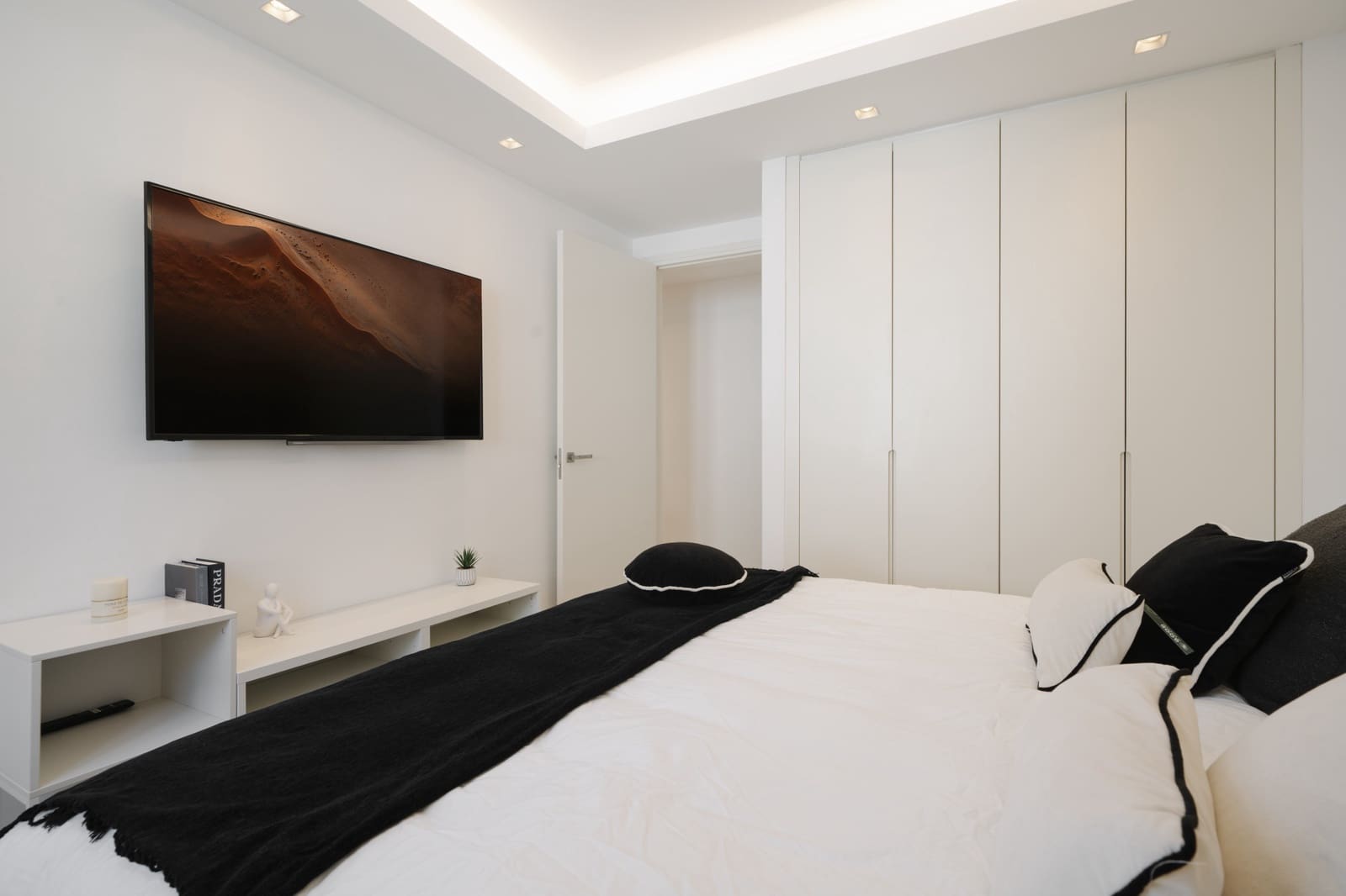 3 soverom Leilighet til salgs i Nueva Andalucia med svømmebasseng garasje - € 949 000 (Ref: 9330239)