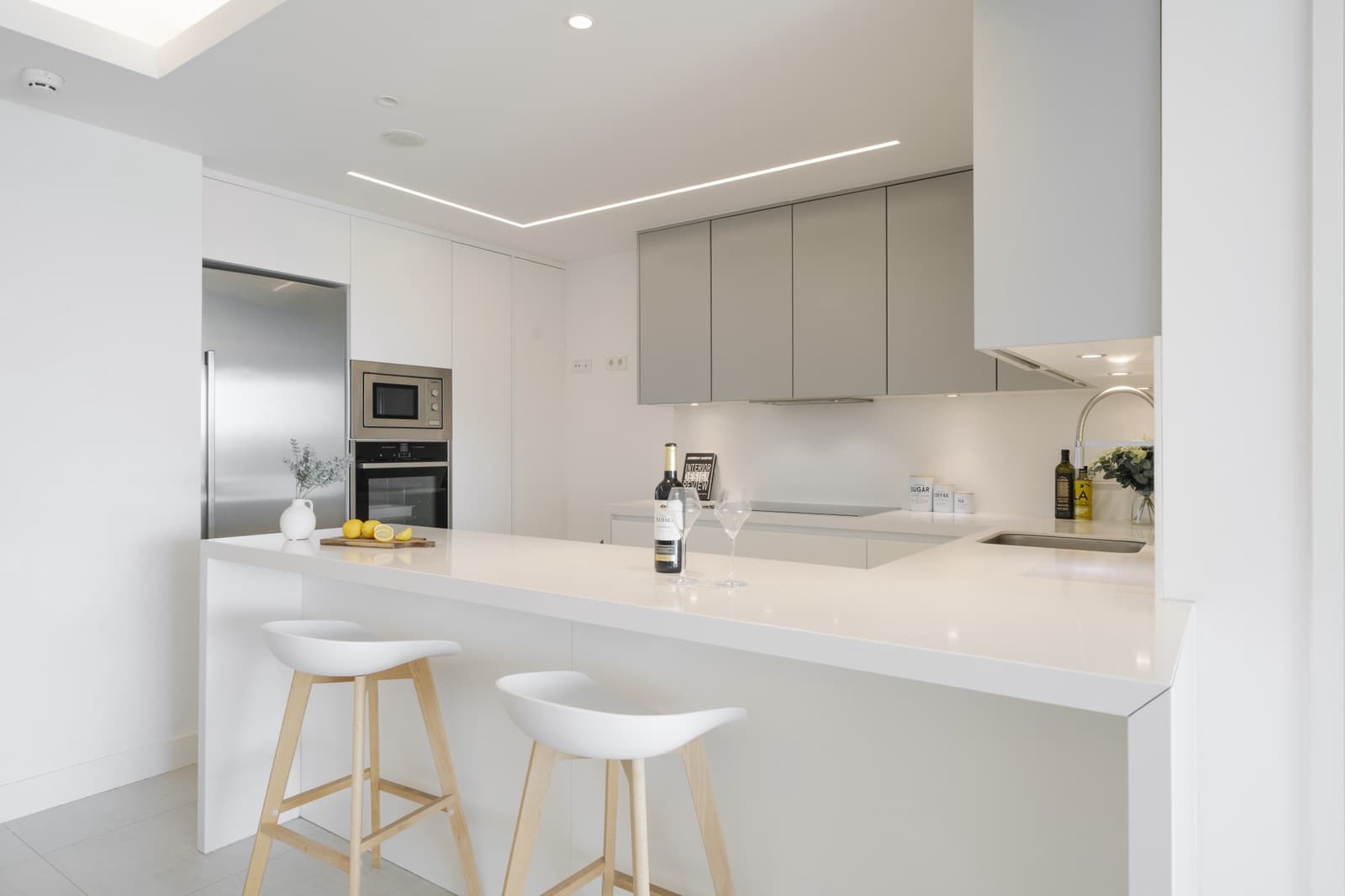 3 soverom Leilighet til salgs i Nueva Andalucia med svømmebasseng garasje - € 949 000 (Ref: 9330239)