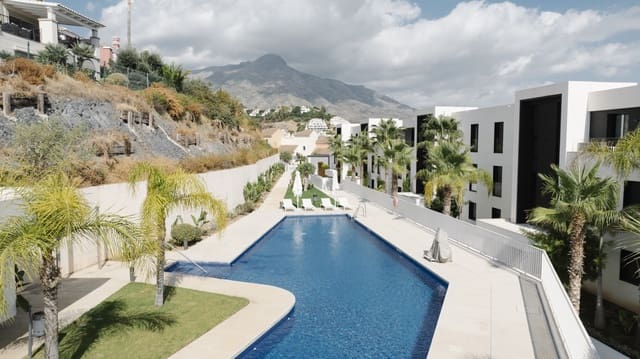 3 sovrum Lägenhet till salu i Nueva Andalucia, Marbella med pool garage - 949 000 € (Ref: 9330239)