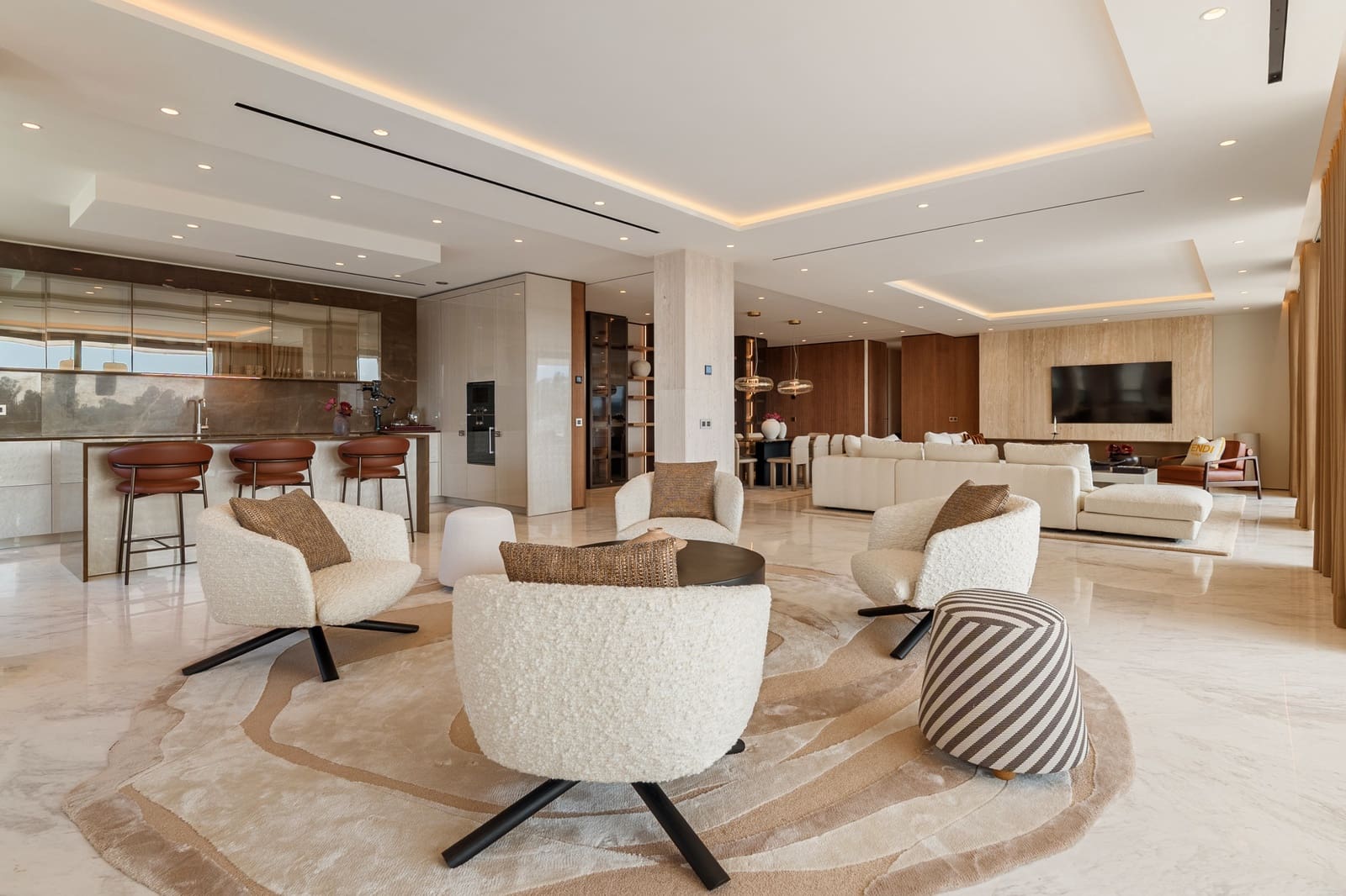 4 slaapkamer Villa te koop in Marbella met zwembad garage - € 11.900.000 (Ref: 9349125)