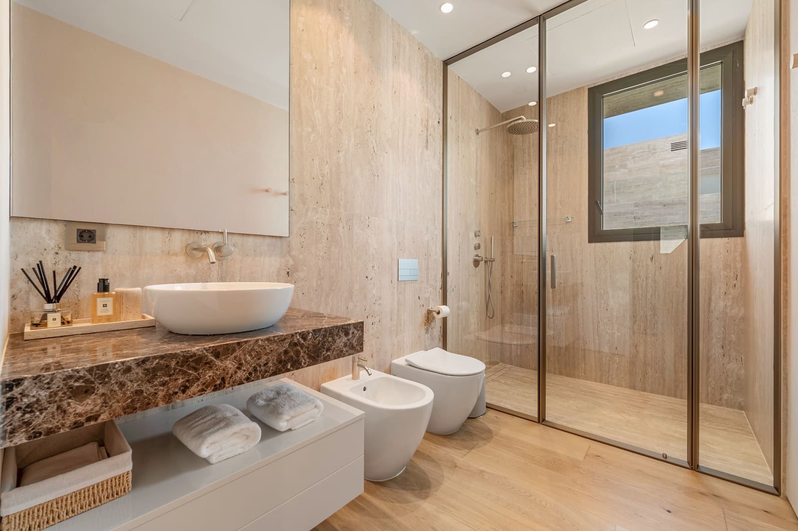 4 bedroom Villa for sale in Marbella with pool garage - € 11,900,000 (Ref: 9349125)