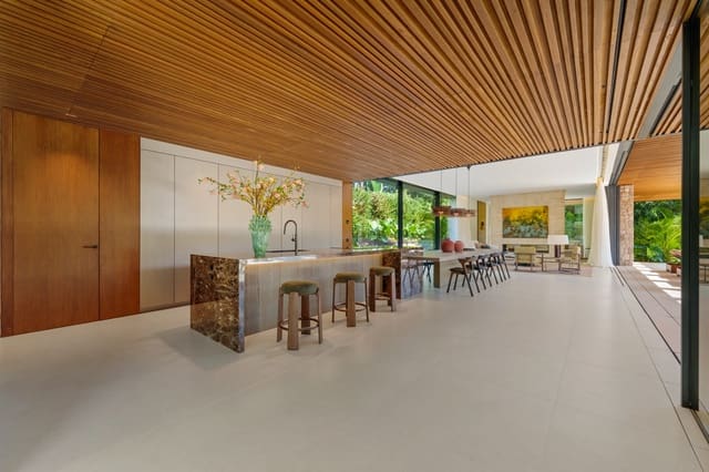 6 soverom Villa til salgs i Aloha Golf, Marbella med svømmebasseng garasje - € 8 650 000 (Ref: 9349130)