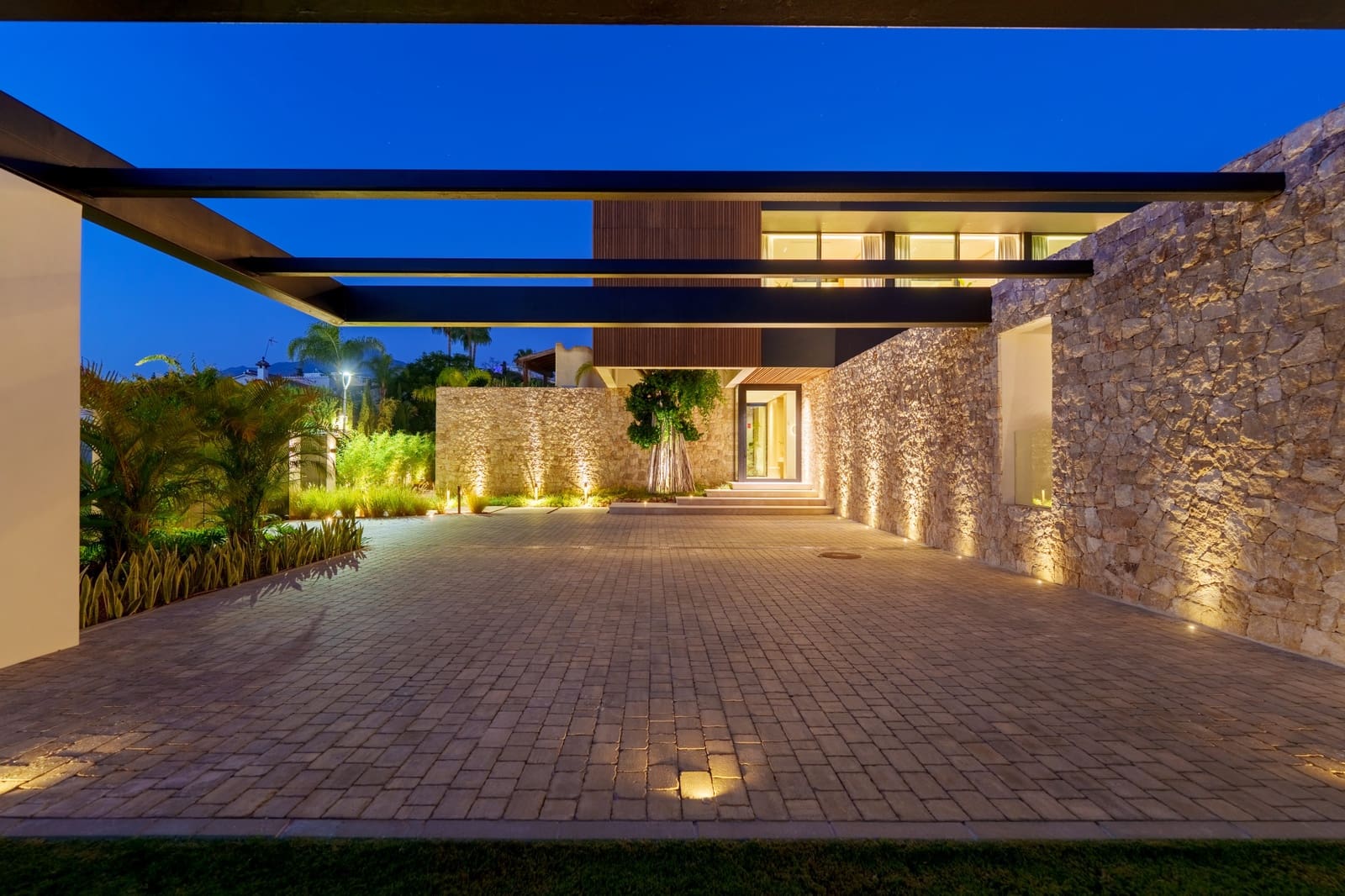 6 soveværelse Villa til salg i Marbella med swimmingpool garage - € 8.650.000 (Ref: 9349130)