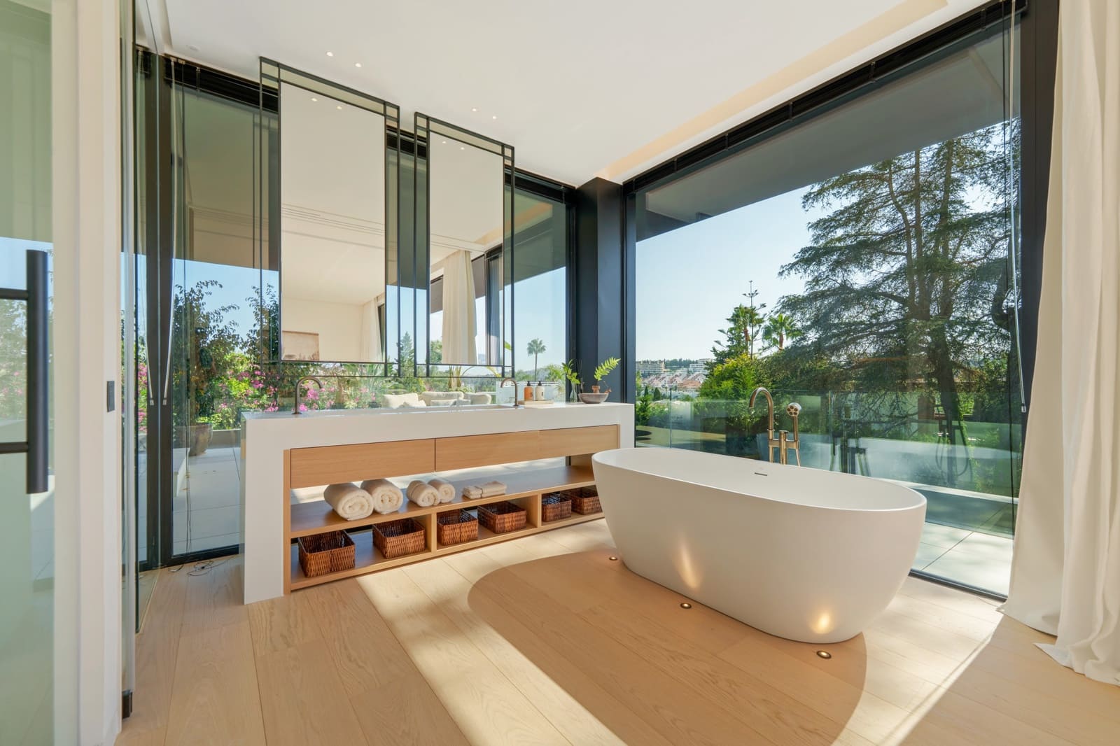 6 soveværelse Villa til salg i Marbella med swimmingpool garage - € 8.650.000 (Ref: 9349130)