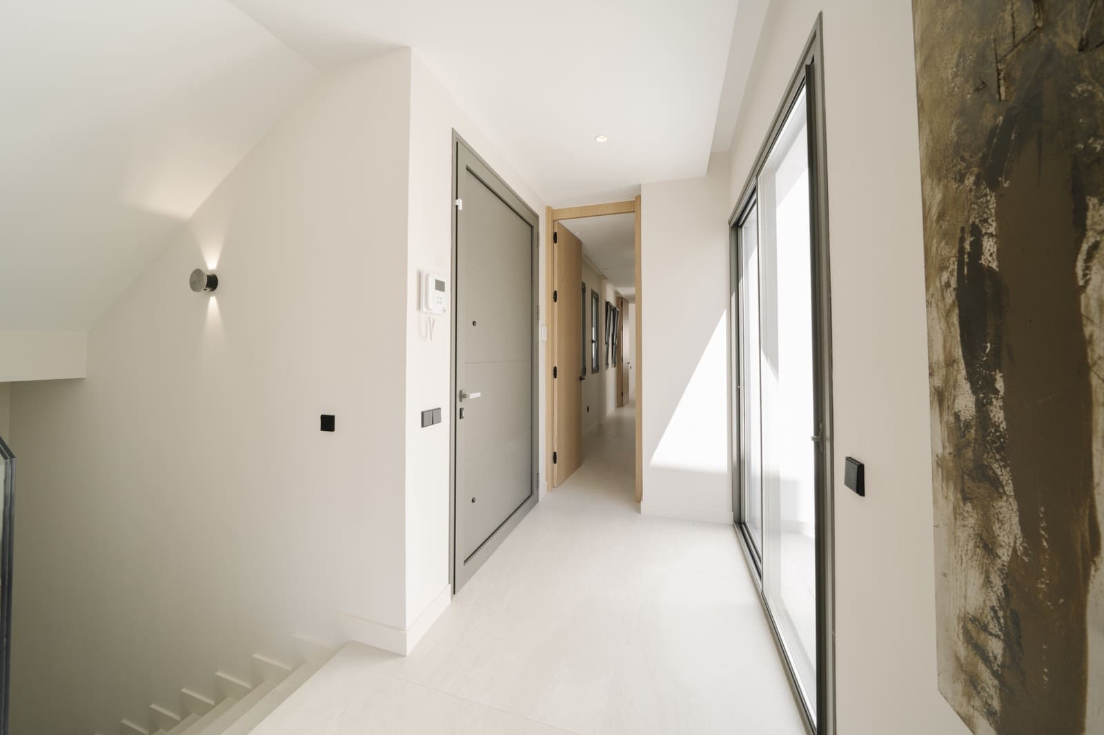 4 bedroom Villa for sale in Estepona with pool garage - € 1,695,000 (Ref: 9367062)