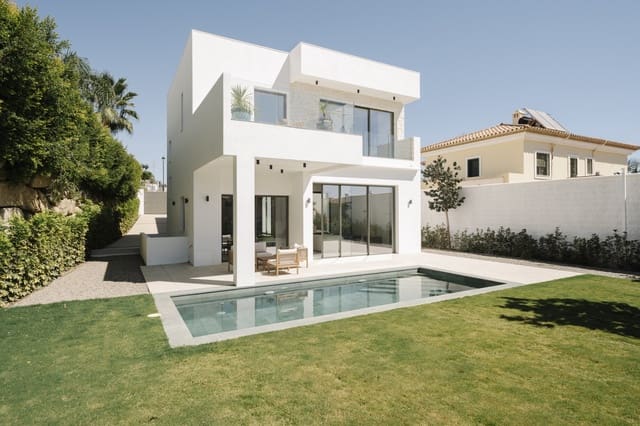 4 soveværelse Villa til salg i Guadalobón, Estepona med swimmingpool garage - € 1.695.000 (Ref: 9367062)